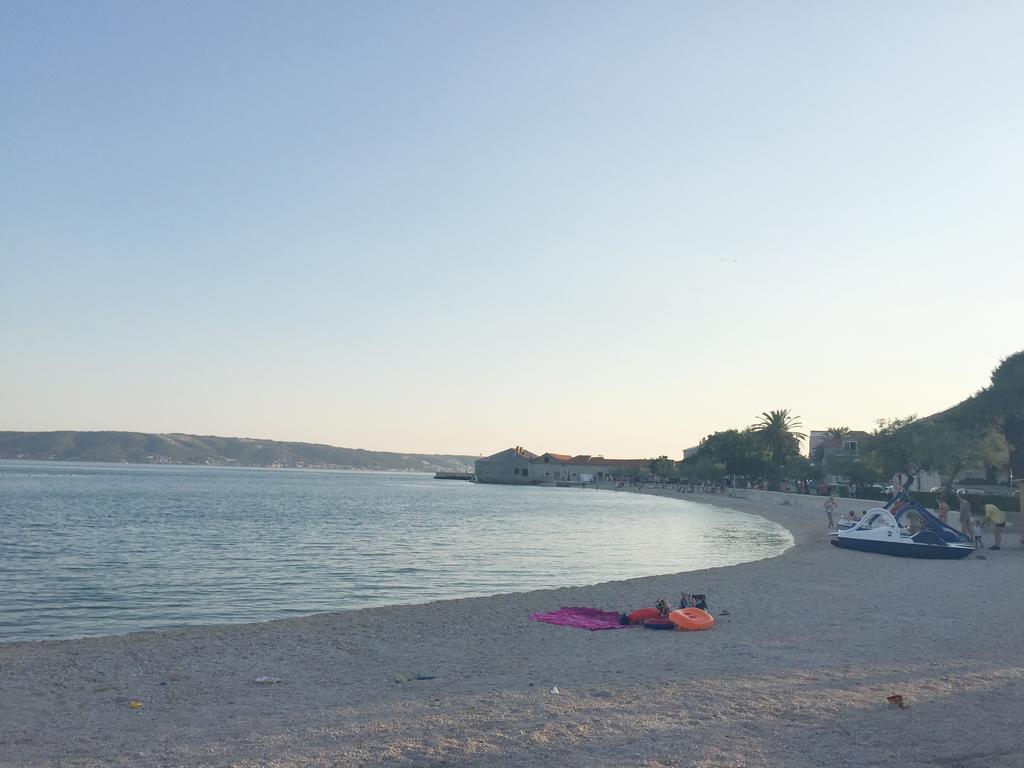 Villa Apartments Kordic Kaštela المظهر الخارجي الصورة