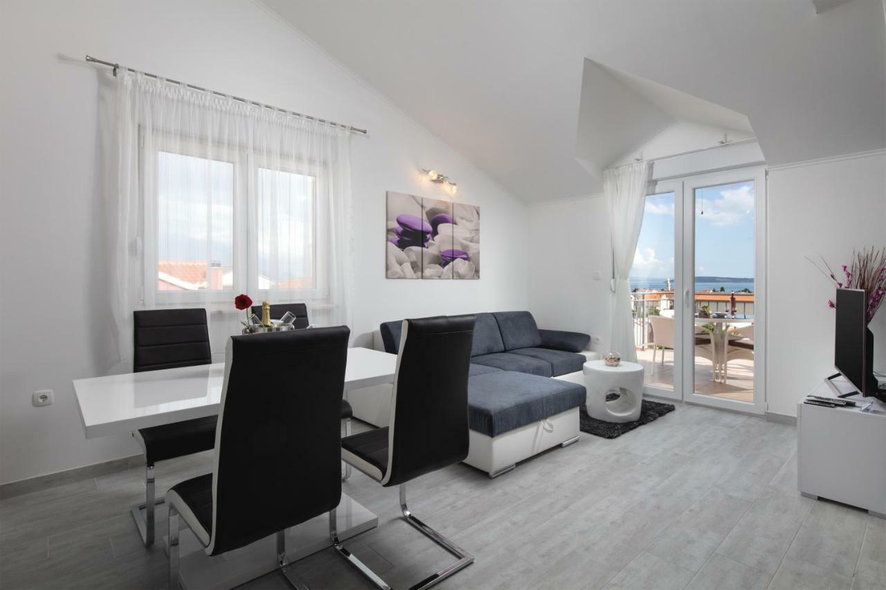 Villa Apartments Kordic Kaštela المظهر الخارجي الصورة