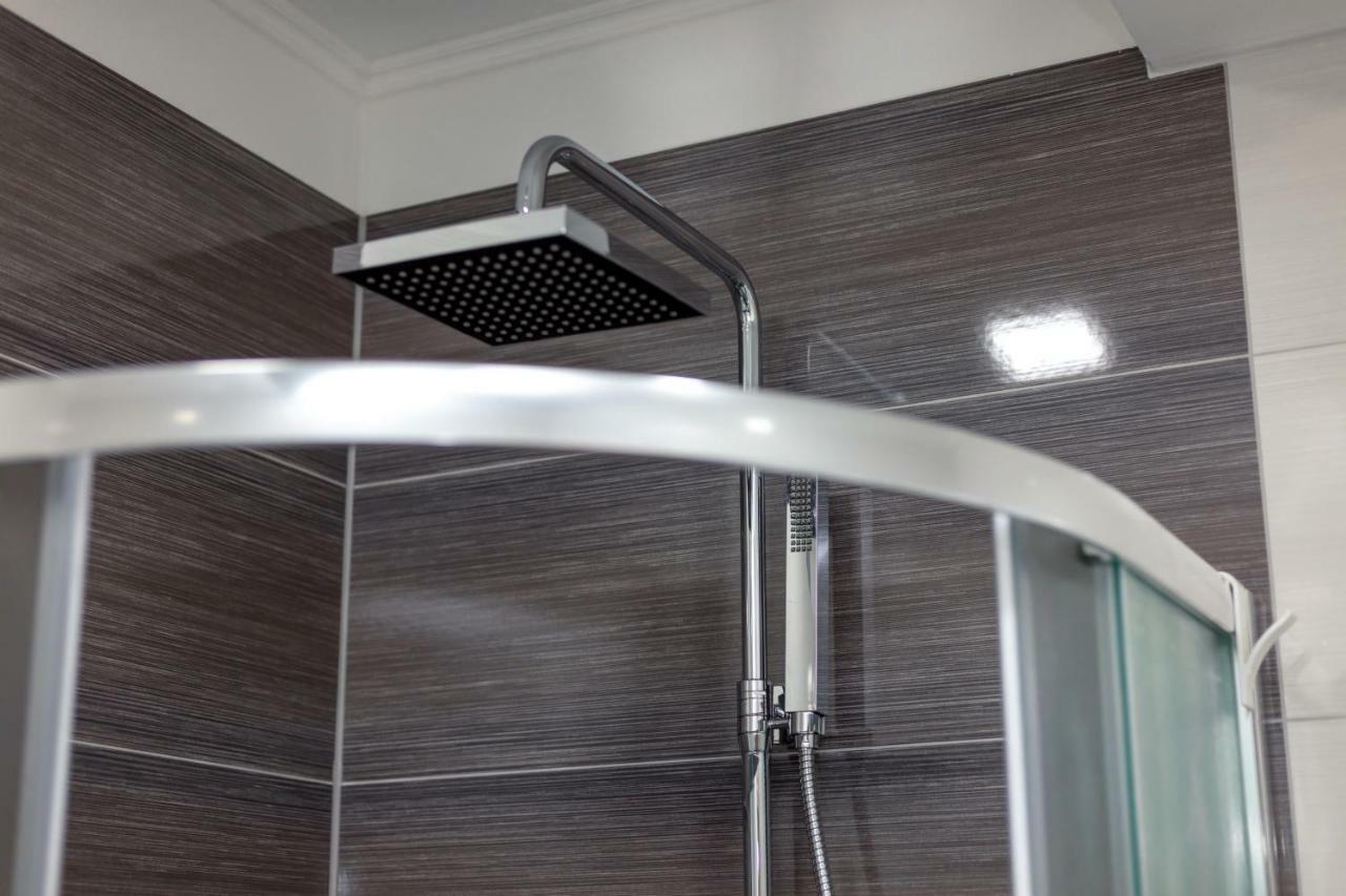 Villa Apartments Kordic Kaštela المظهر الخارجي الصورة