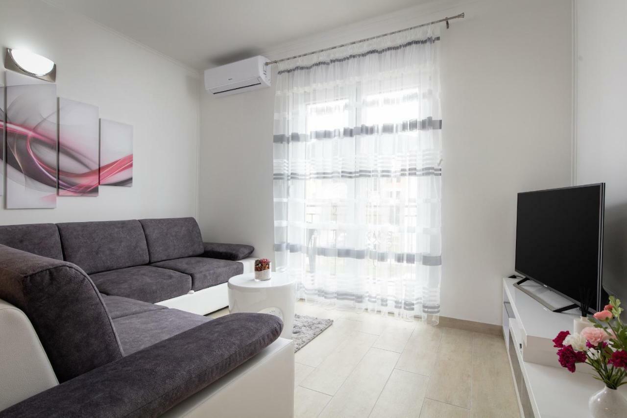 Villa Apartments Kordic Kaštela المظهر الخارجي الصورة