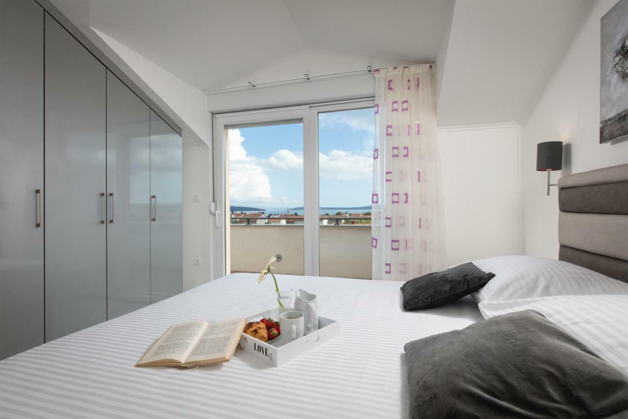 Villa Apartments Kordic Kaštela المظهر الخارجي الصورة
