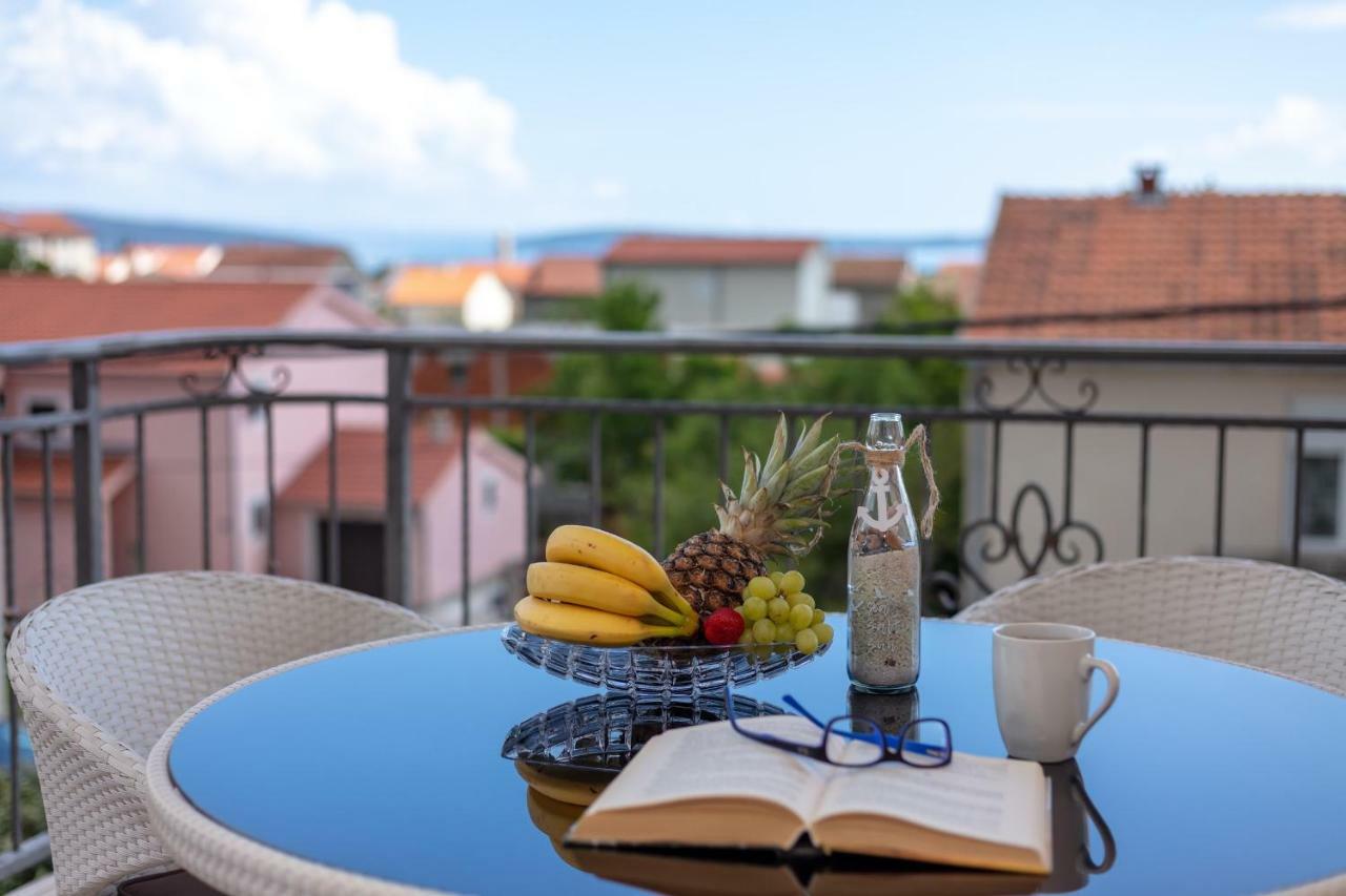 Villa Apartments Kordic Kaštela المظهر الخارجي الصورة